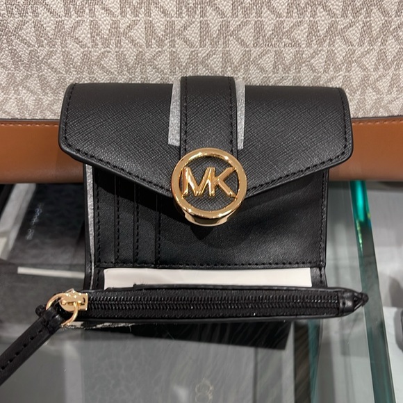 MICHAEL KORS
Carmen Medium Flap Bifold Faux Fur-Leather Wallet
Black 
NWT - Picture 11 of 16